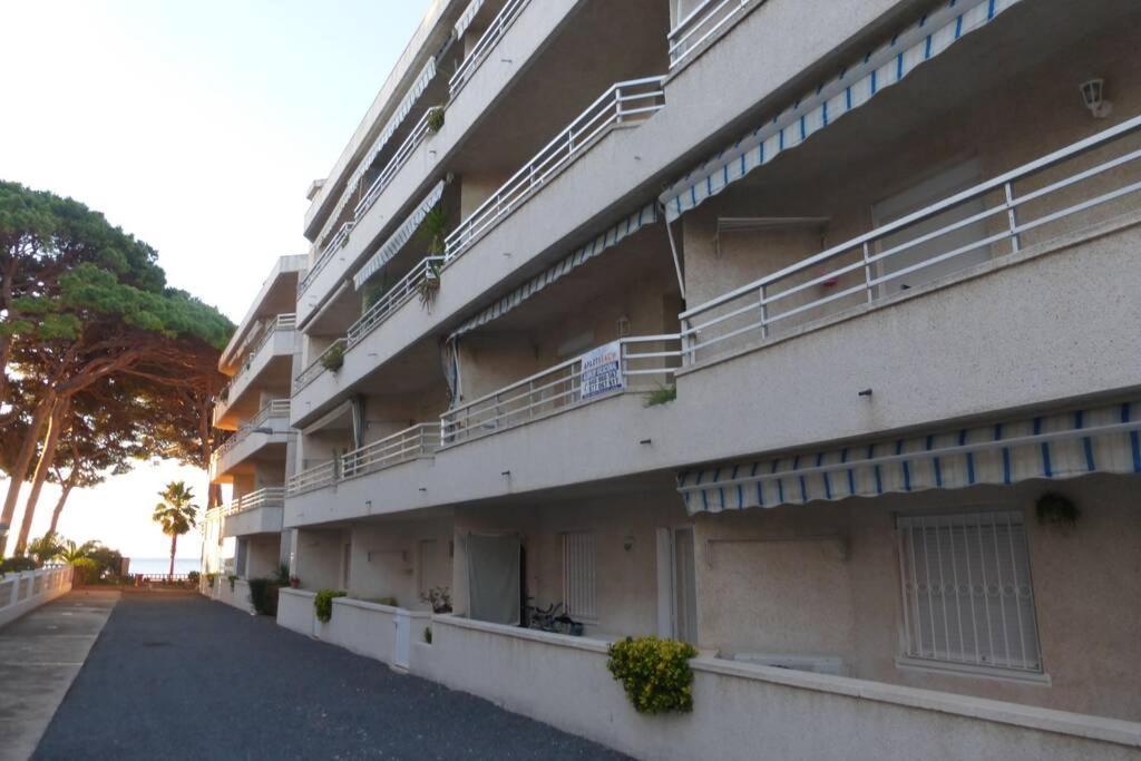 Apartamento A 1ª Linea De Mar, Vilafortuny Кембрилс Екстериор снимка