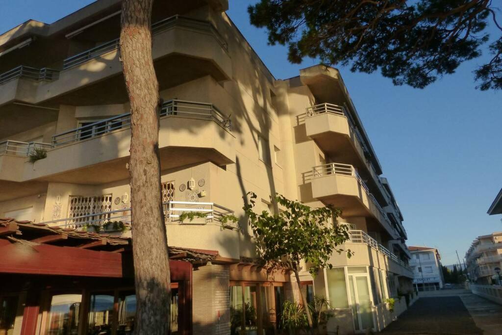 Apartamento A 1ª Linea De Mar, Vilafortuny Кембрилс Екстериор снимка